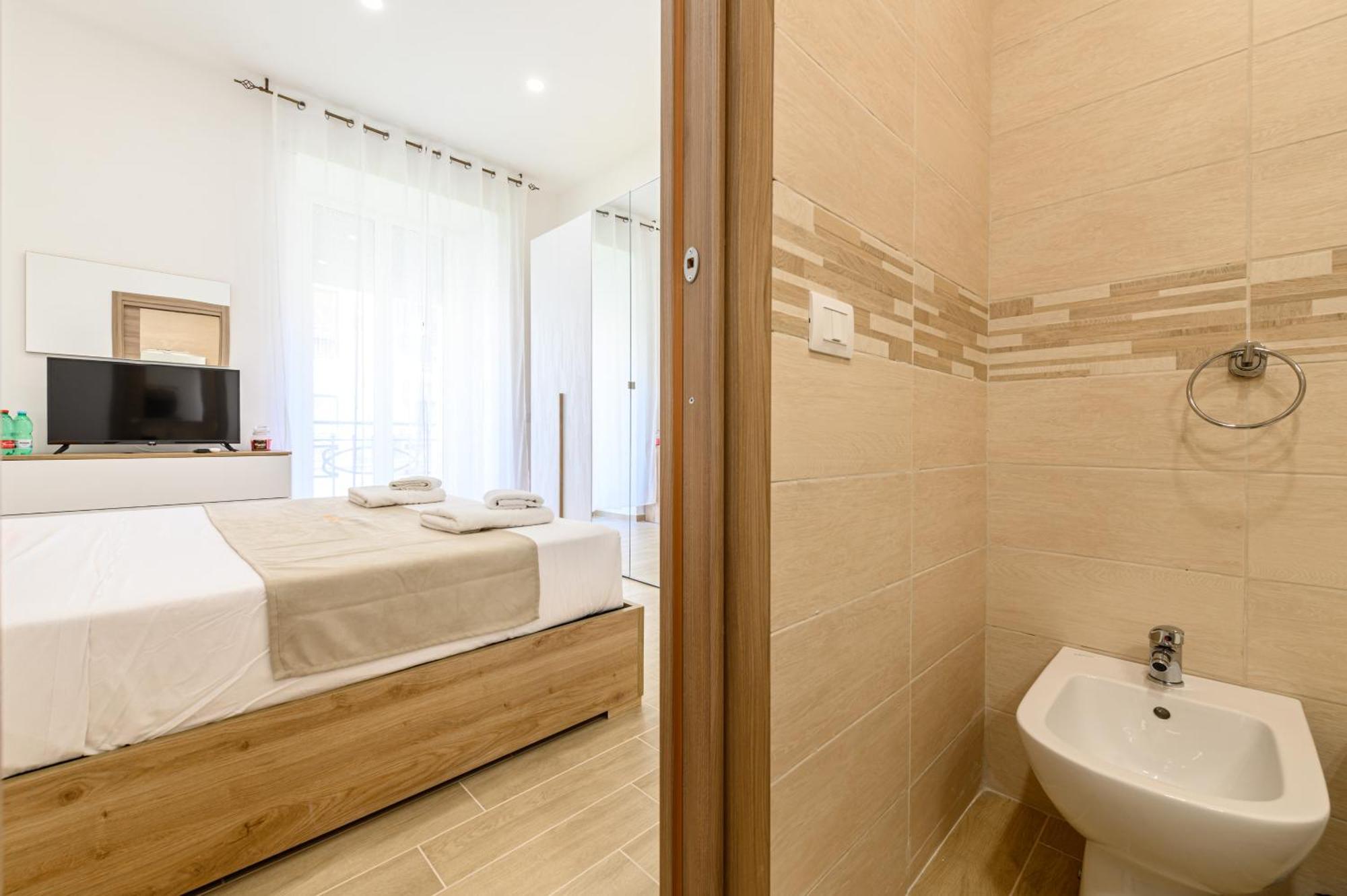 Domus Romeo Apartment Napoli Exterior foto